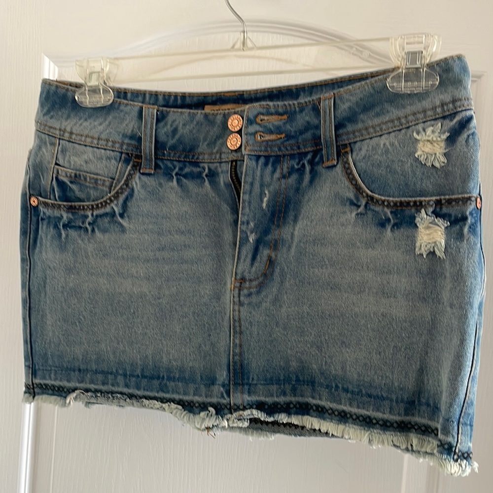 Women’s 7 denim mini skirt